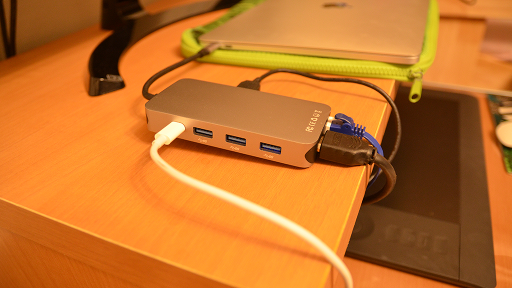ブロガーさんにおすすめ。MacBook(TypeC)用の多機能USBハブ紹介